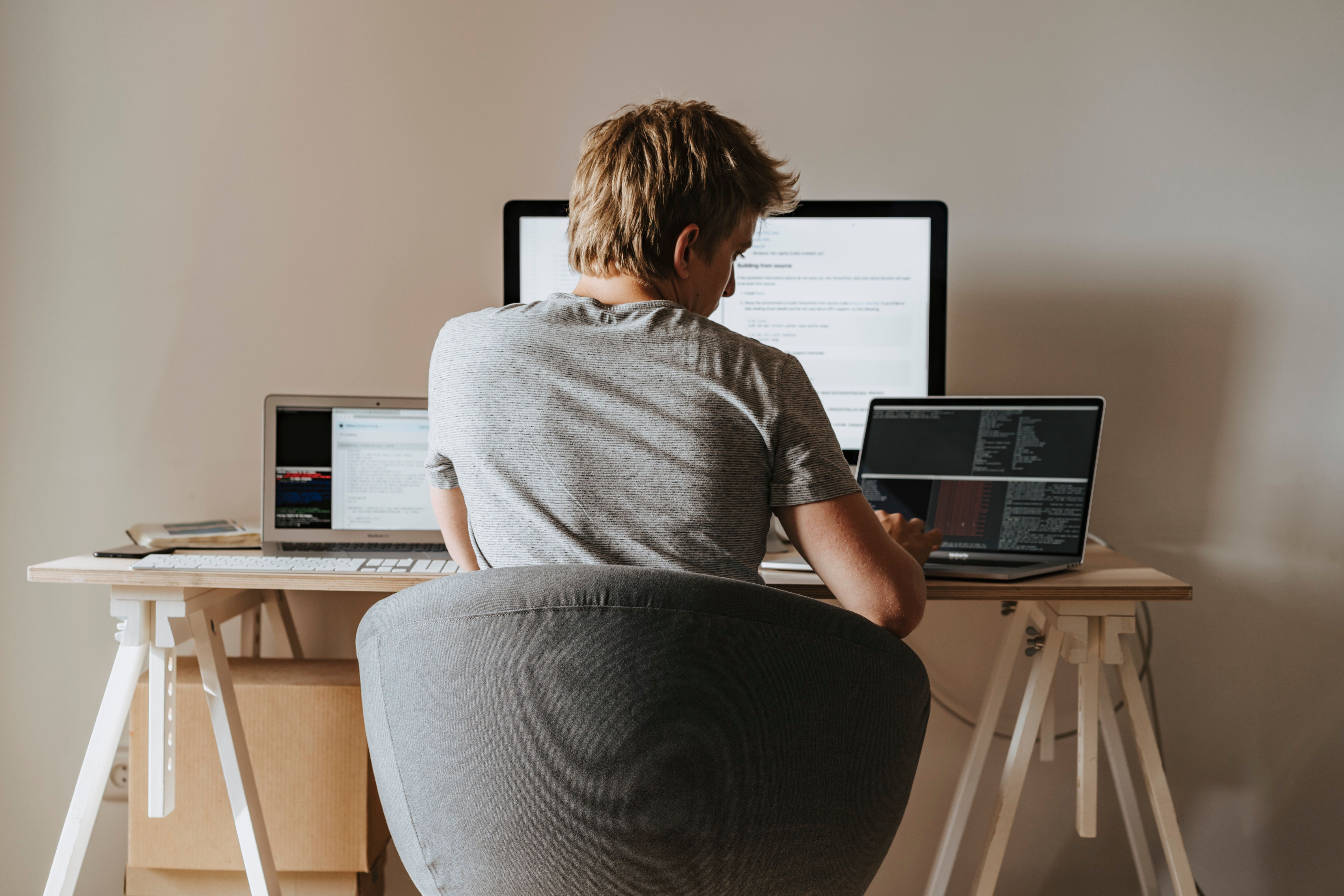 EOR vs. Staff Augmentation vs. BOT: Choosing the right global hiring structure